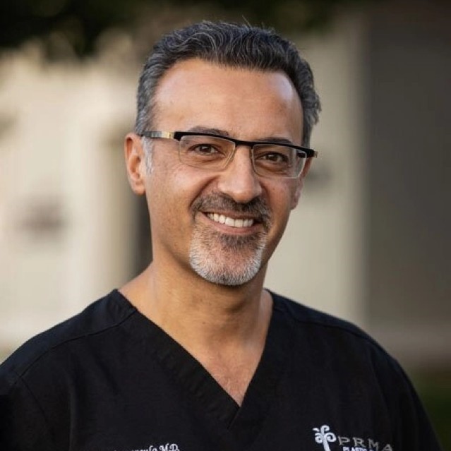 Chrysopoulo Headshot